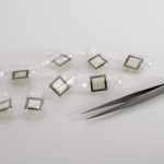 単結晶100シリコン薄膜